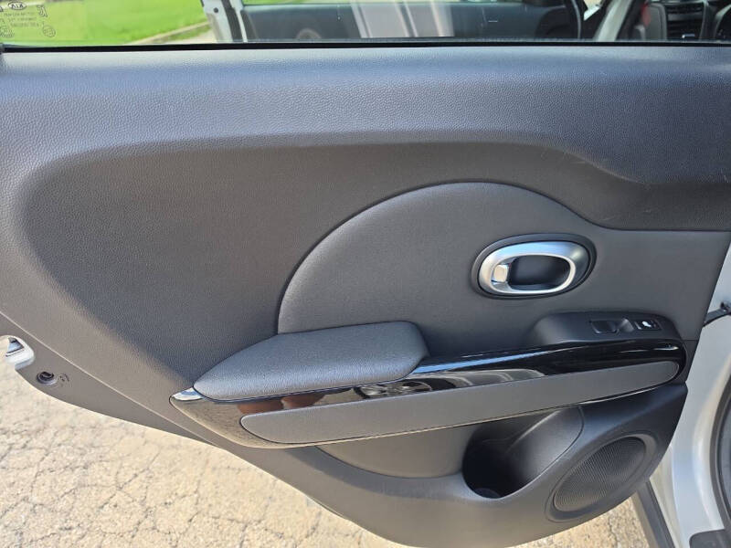 2016 Kia Soul !