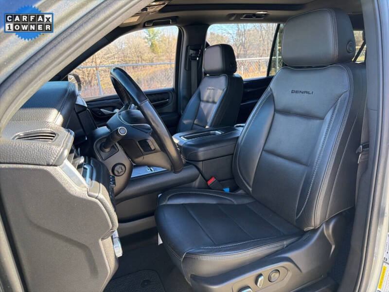 2022 GMC Yukon XL Denali
