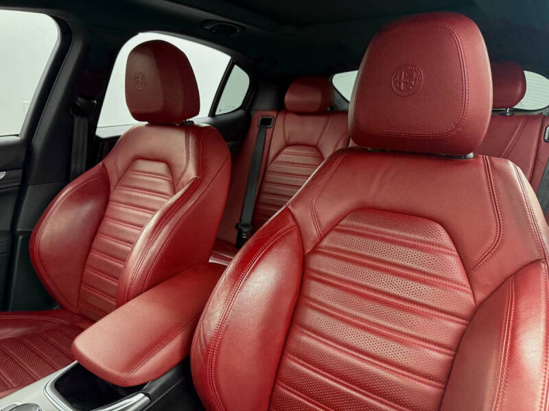 2022 Alfa Romeo Stelvio Veloce