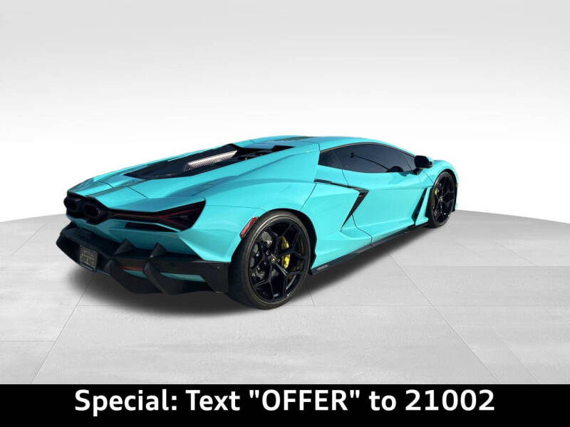 2024 Lamborghini Revuelto