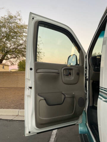 2000 Roadtrek 200 Versatile