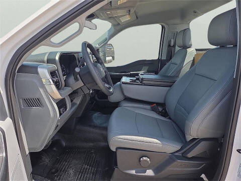 2025 Ford F-600 Super Duty