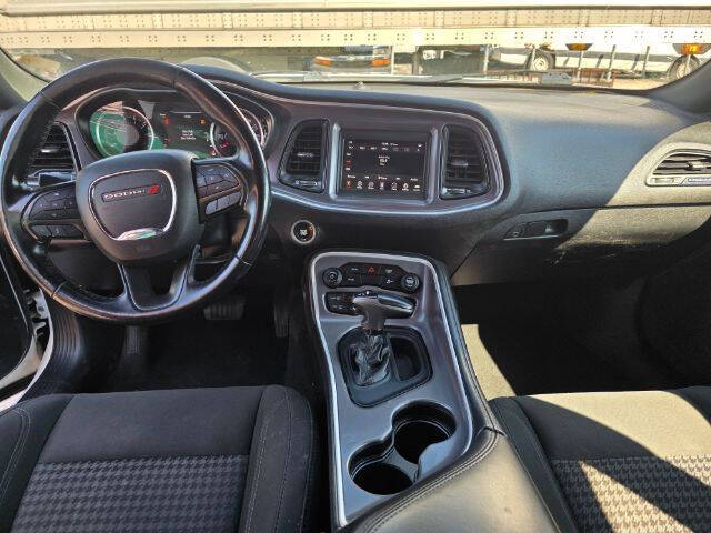 2019 Dodge Challenger SXT