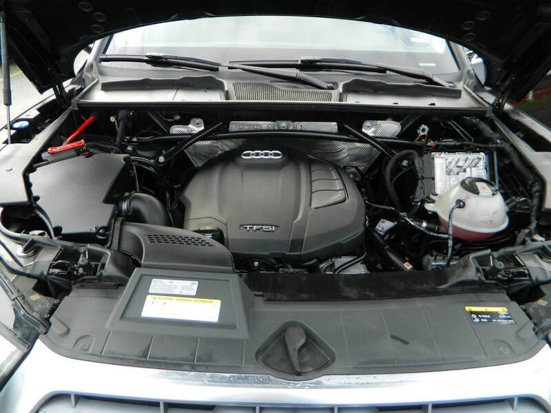 2018 Audi Q5 2.0T quattro Premium Plus