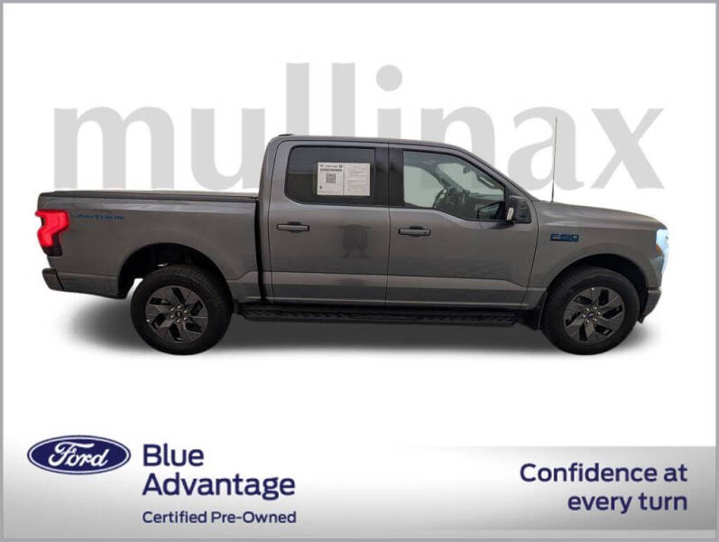 2025 Ford F-150 Lightning Flash