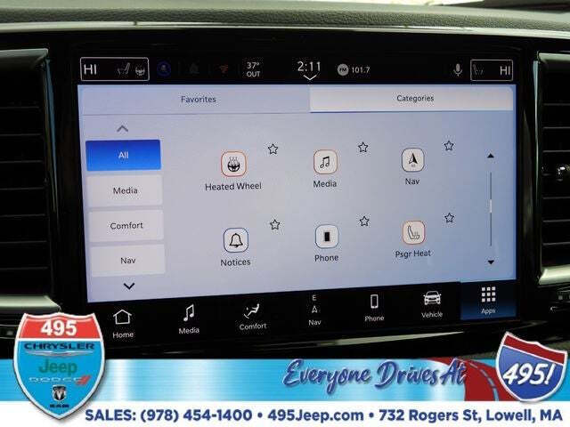 2026 Chrysler Pacifica Select