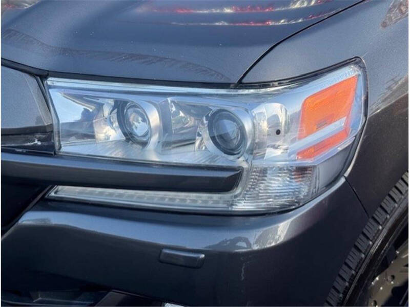 2017 Toyota Land Cruiser