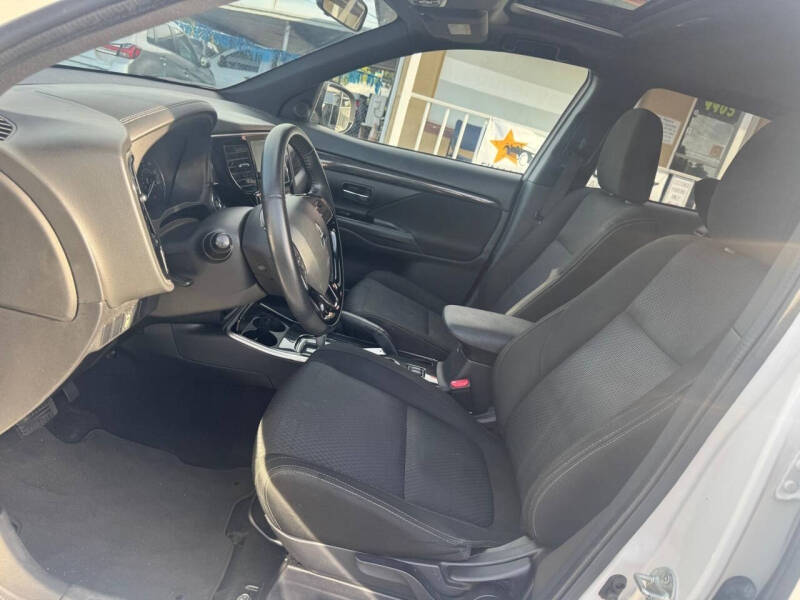 2018 Mitsubishi Outlander LE