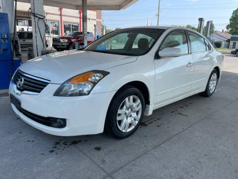 2009 Nissan Altima for sale at JE Auto Sales LLC in Indianapolis IN