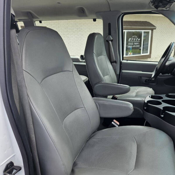 2007 Ford E-Series E-350 SD XLT