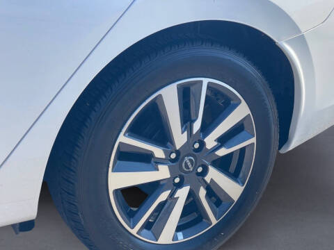 2023 Nissan Versa SV