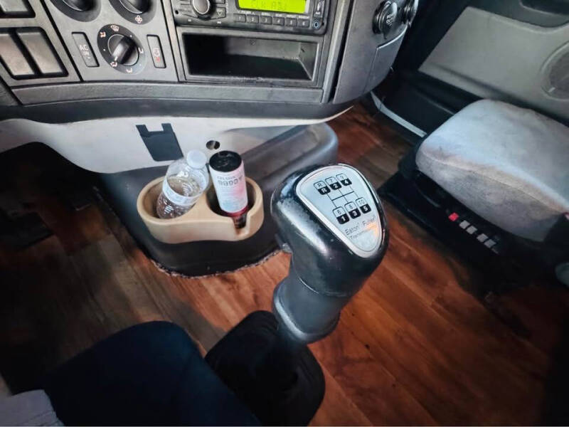 2011 Volvo VAH