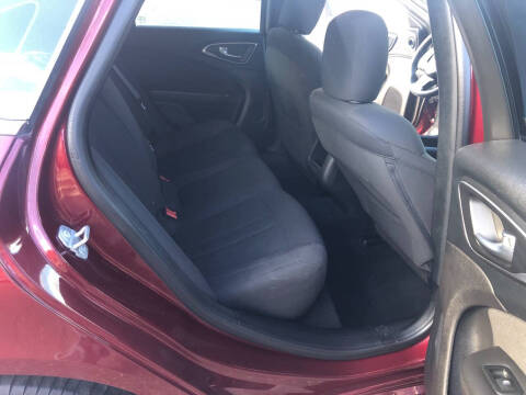 2016 Chrysler 200 Limited