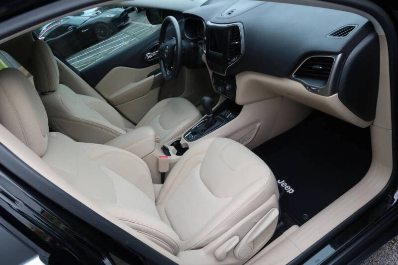 2019 Jeep Cherokee Latitude