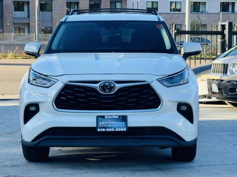 2020 Toyota Highlander LE