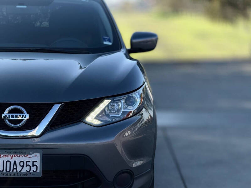 2017 Nissan Rogue Sport SV