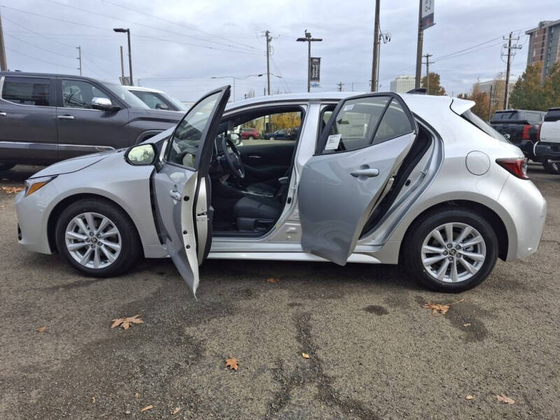2026 Toyota Corolla Hatchback SE
