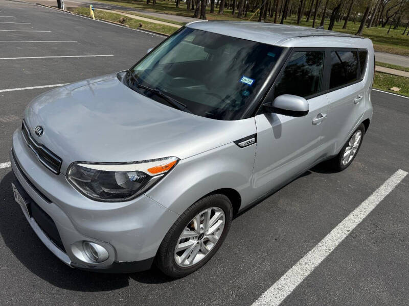 2017 Kia Soul +