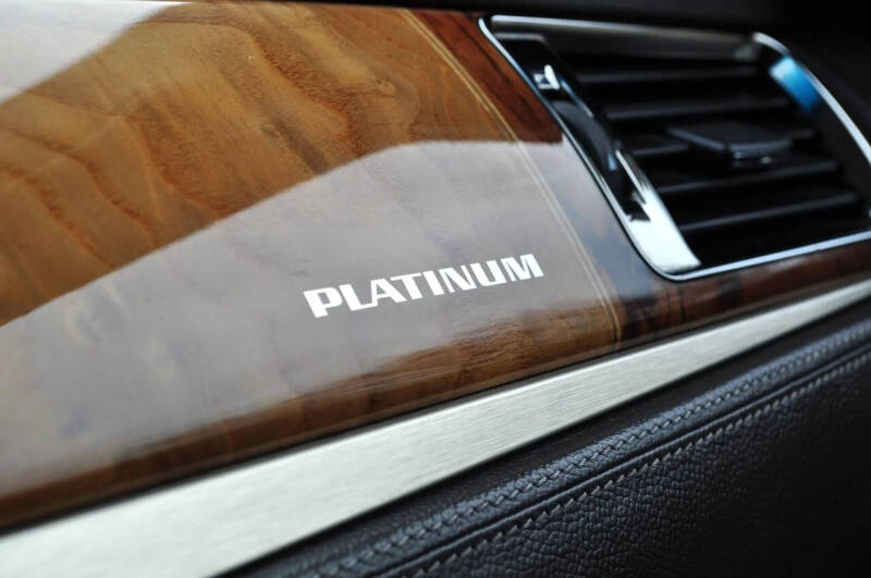 2013 Cadillac Escalade Platinum Edition