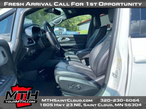 2022 Chrysler Pacifica Touring L