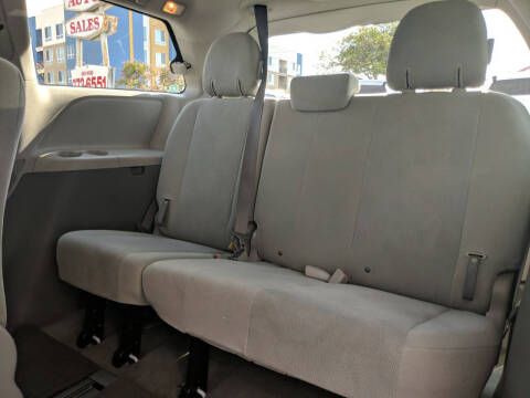 2014 Toyota Sienna L 7-Passenger
