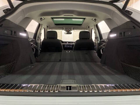 2024 Audi Q8 e-tron quattro Premium Plus