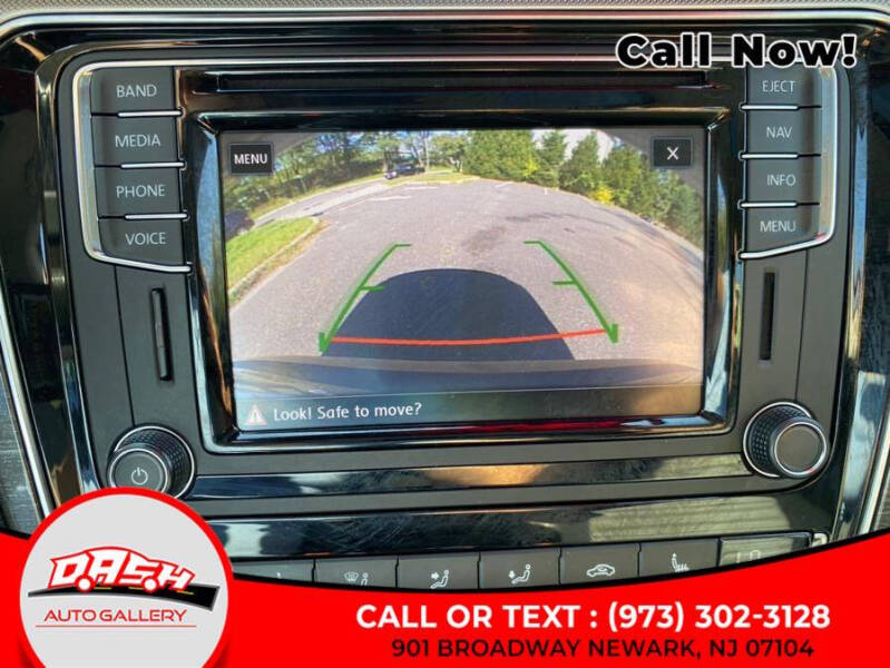 2017 Volkswagen Passat 1.8T SEL Premium