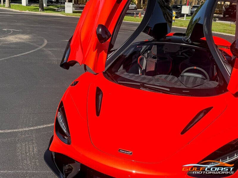 2021 McLaren 765LT