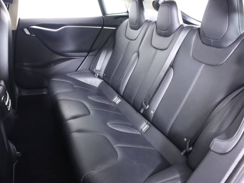 2015 Tesla Model S 70D