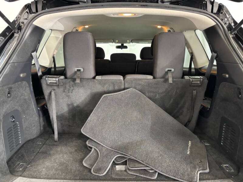 2019 Nissan Pathfinder S