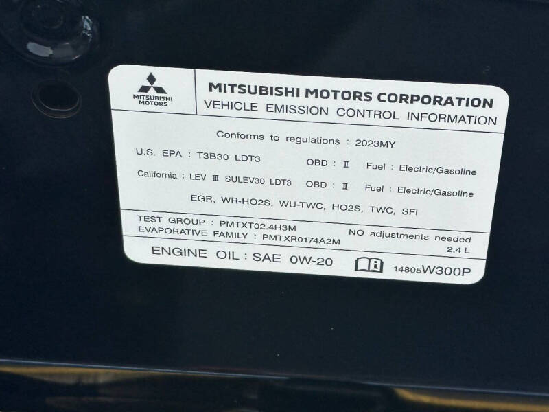2023 Mitsubishi Outlander PHEV SE