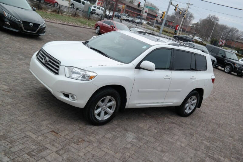 2010 Toyota Highlander for sale at Cars-KC LLC in Overland Park KS