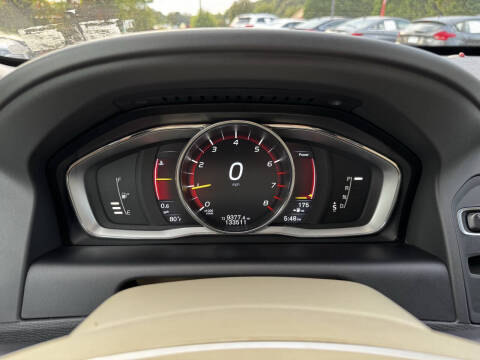 2015 Volvo XC60 T5 Drive-E Premier