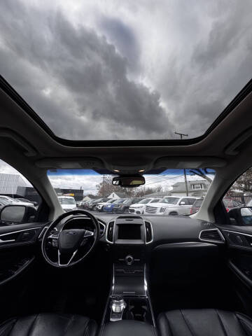 2020 Ford Edge Titanium