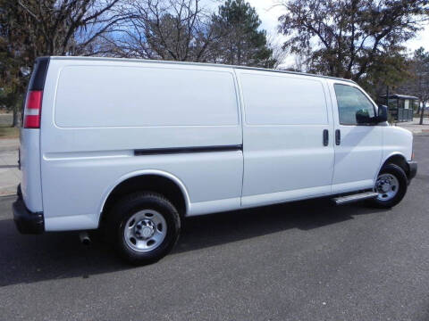 2017 Chevrolet Express 2500