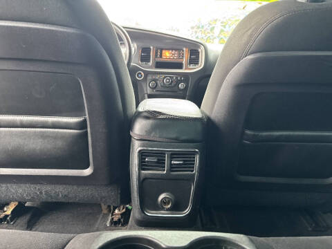 2013 Dodge Charger SE