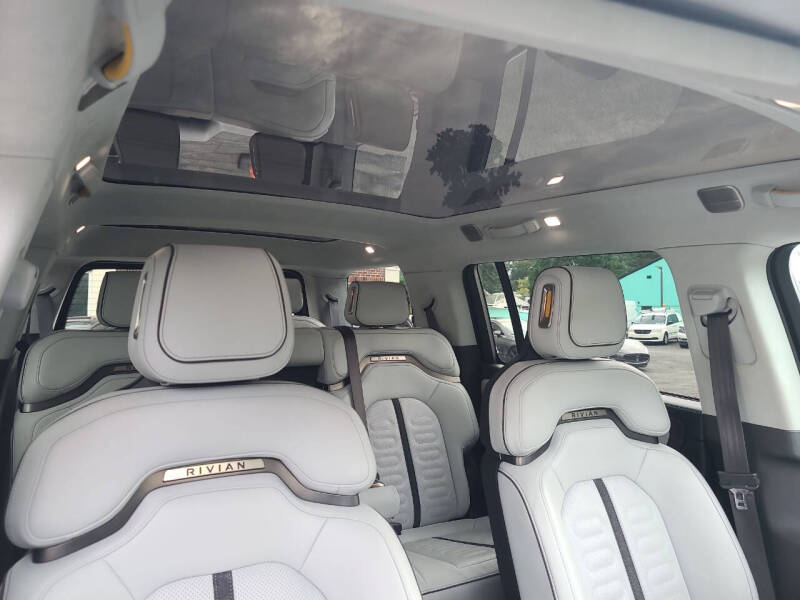 2023 Rivian R1S Launch Edition