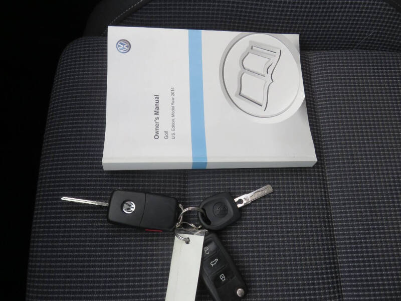 2014 Volkswagen Golf 2.5L PZEV