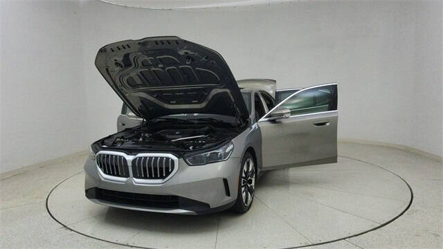 2025 BMW 5 Series 530i xDrive