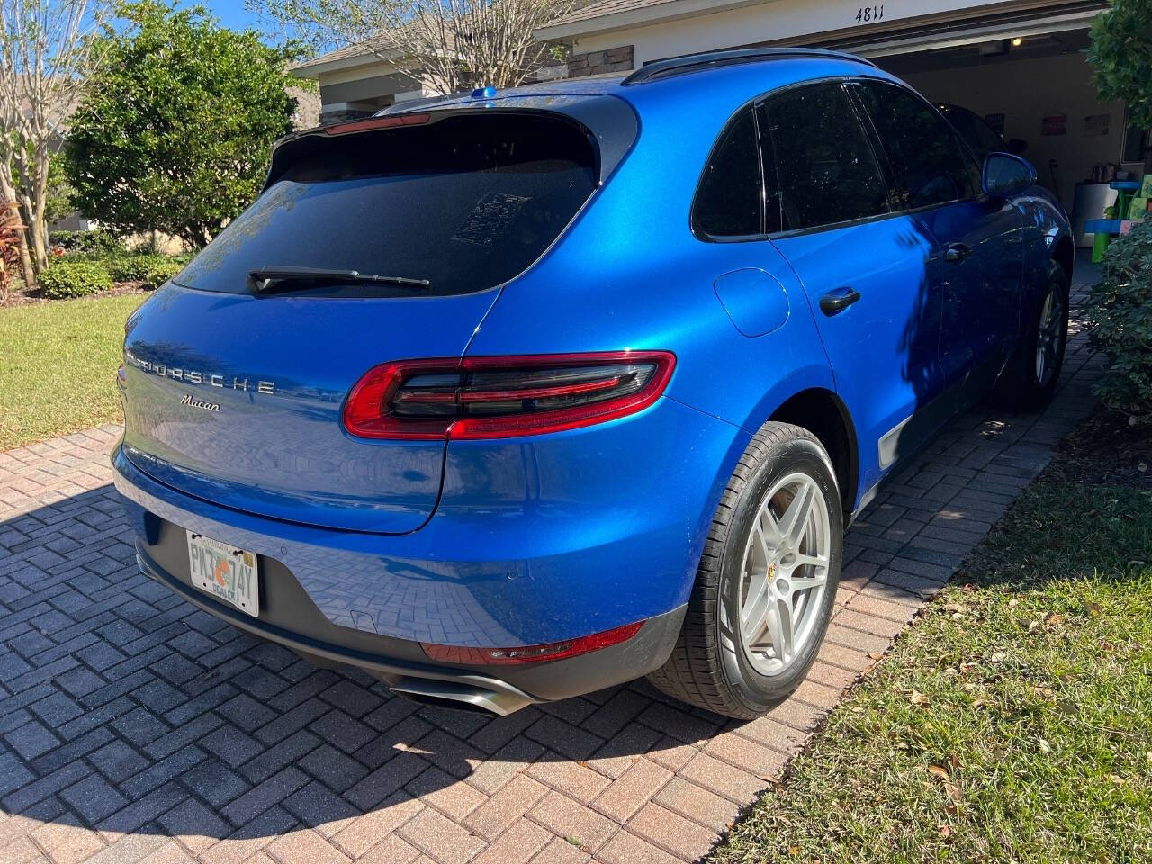 2017 Porsche Macan Base photo 13