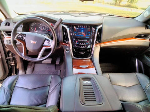 2018 Cadillac Escalade ESV Luxury