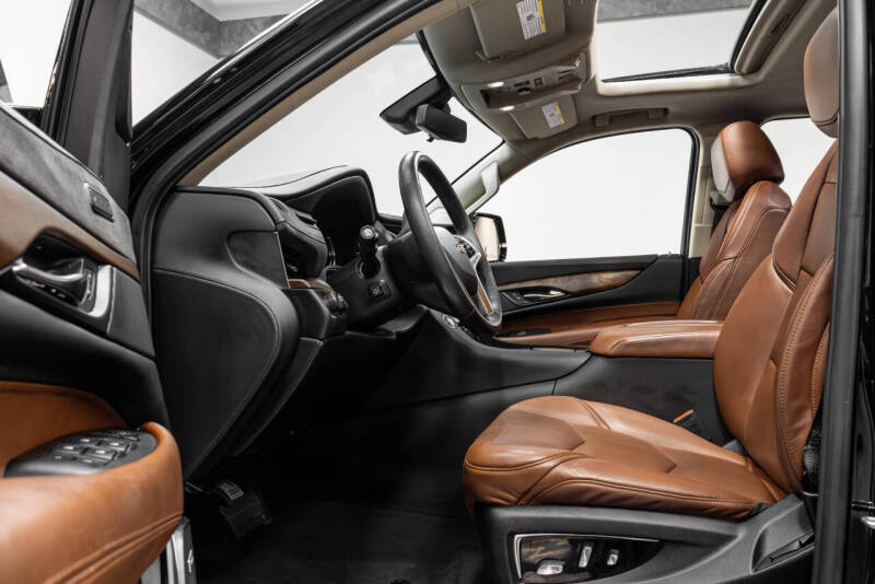 2020 Cadillac Escalade Luxury