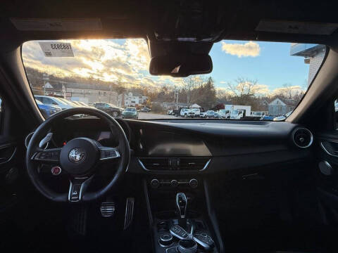 2024 Alfa Romeo Giulia Quadrifoglio