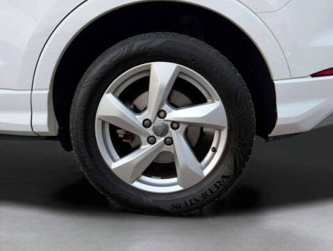 2019 Audi Q3 quattro Premium 45 TFSI