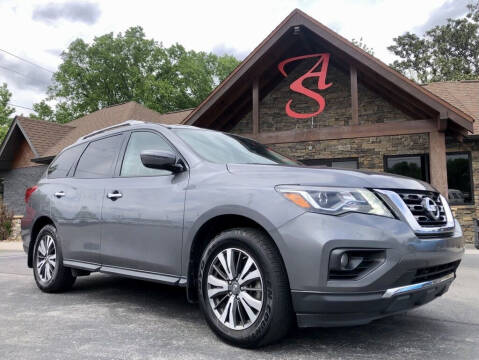 2017 Nissan Pathfinder for sale at Auto Solutions in Maryville TN
