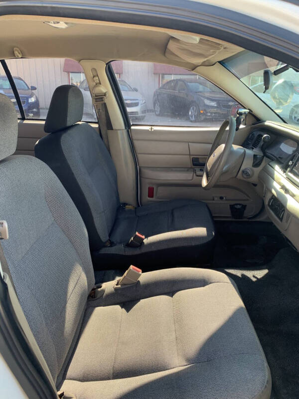 2004 Ford Crown Victoria Police Interceptor