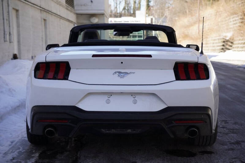 2024 Ford Mustang EcoBoost
