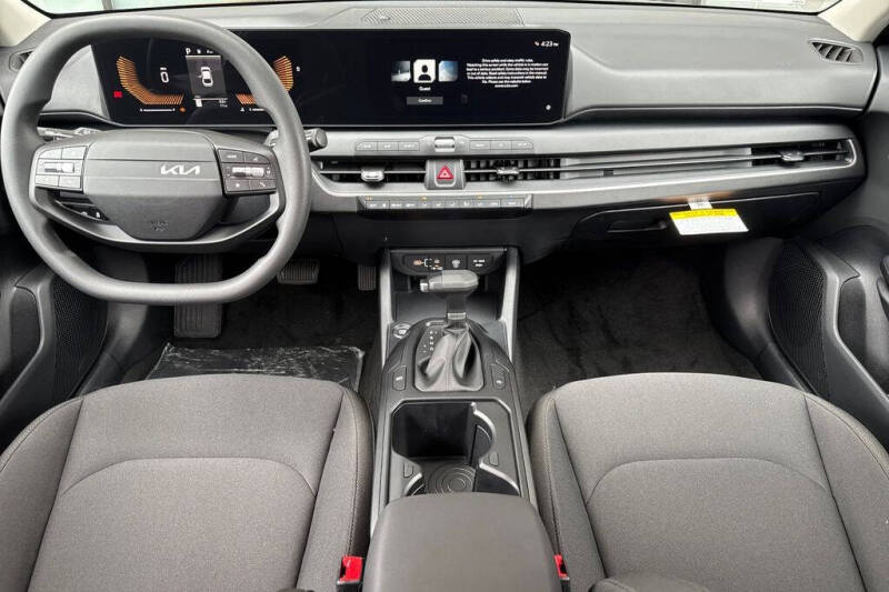 2026 Kia K4 LX