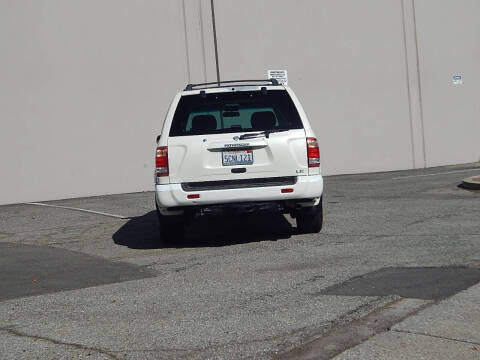 2003 Nissan Pathfinder LE