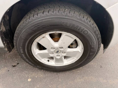 2010 Ford Escape XLS